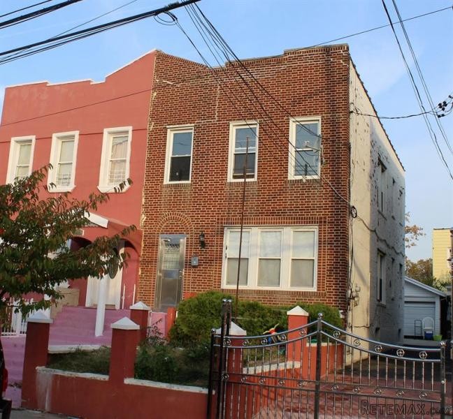 5 bedroom Flat For Sale: 2863 Dewey.. - 2