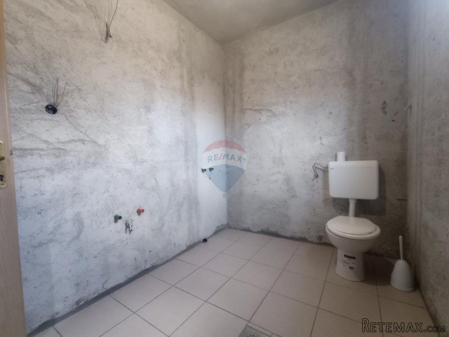 Tounj, kuća sa okućnicom 18000 m2 - 3