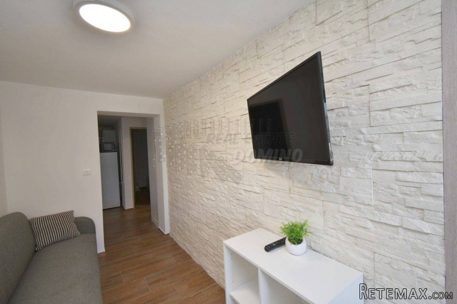 Apartman u prizemlju zgrade-adaptirano!! - 4