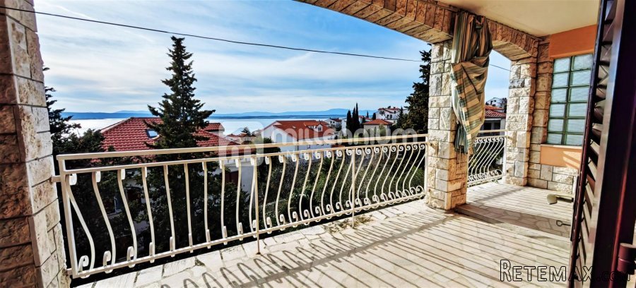 Crikvenica, 435m2, samostojeća kuća s 11 stambenih jedinica - 5
