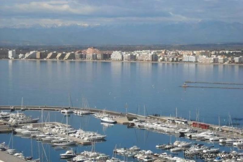 ROSES: Nice apartment with 2 bedrooms..