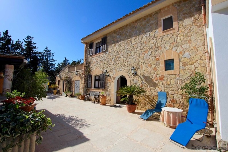 Beautiful country house in quiet area..