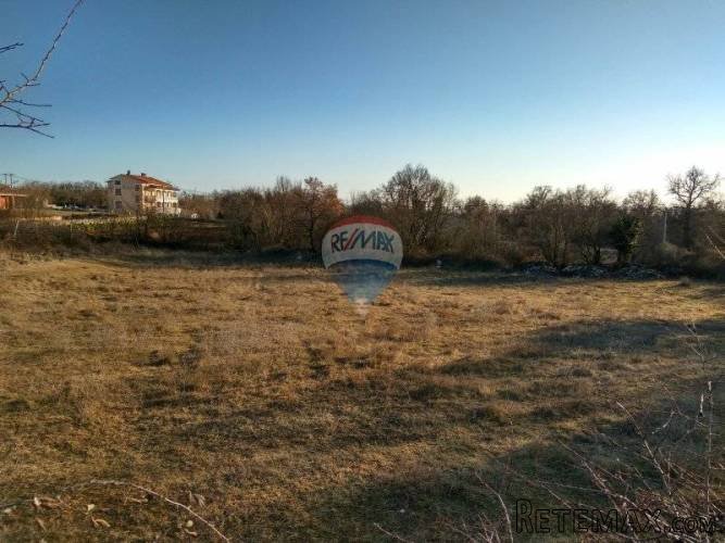 Istra, Kanfanar - građevinsko zemljište 1277m2 - 2