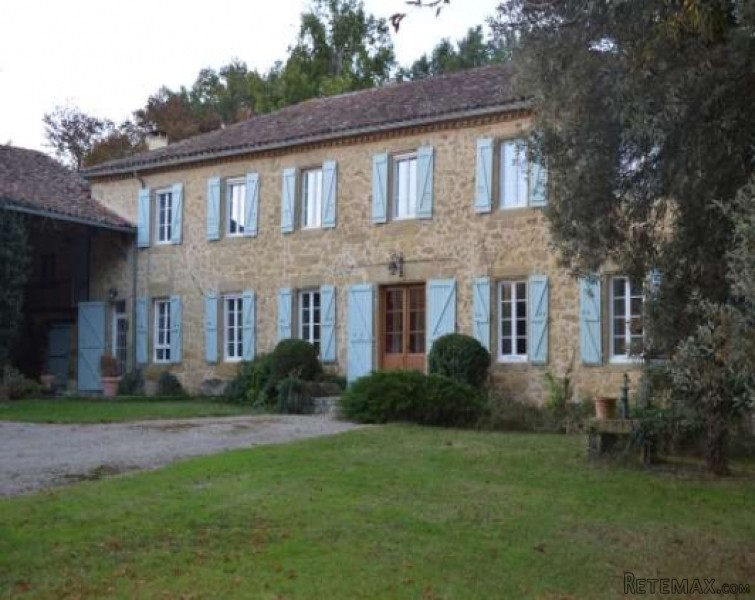 Large Gascon stone-built manor in..