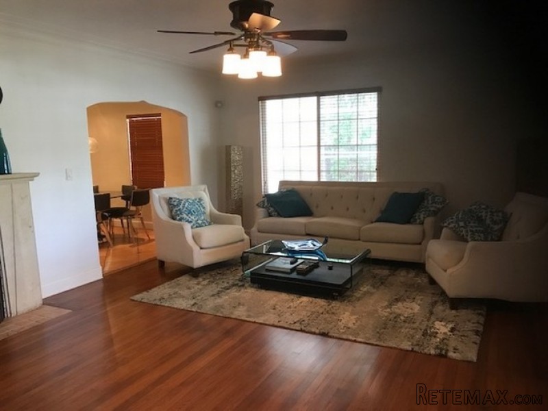 3 bedroom House For Sale: 2360 Alton Rd