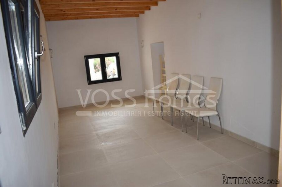 NEW LISTING TO VOSS HOMES - A stunningly renovated (or it.. - 18