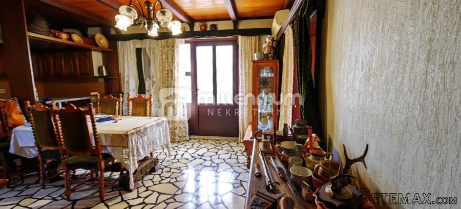 Crikvenica, 435m2, samostojeća kuća s 11 stambenih jedinica - 9