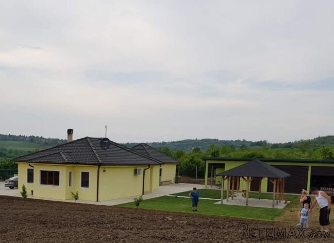 Fantasticno imanje 3.5ha,nadomak Beograda