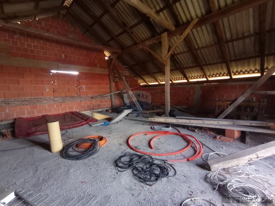 Tounj, kuća sa okućnicom 18000 m2 - 10