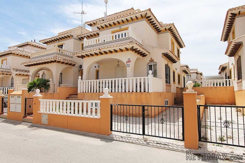 Townhouse In Lomas De Cabo Roig..