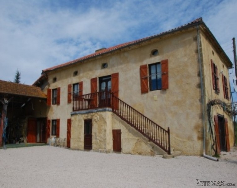 Double volume farmhouse, mountain..