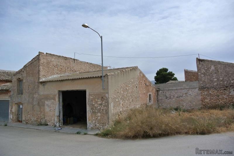2 bedroom Restoration Project, (build..