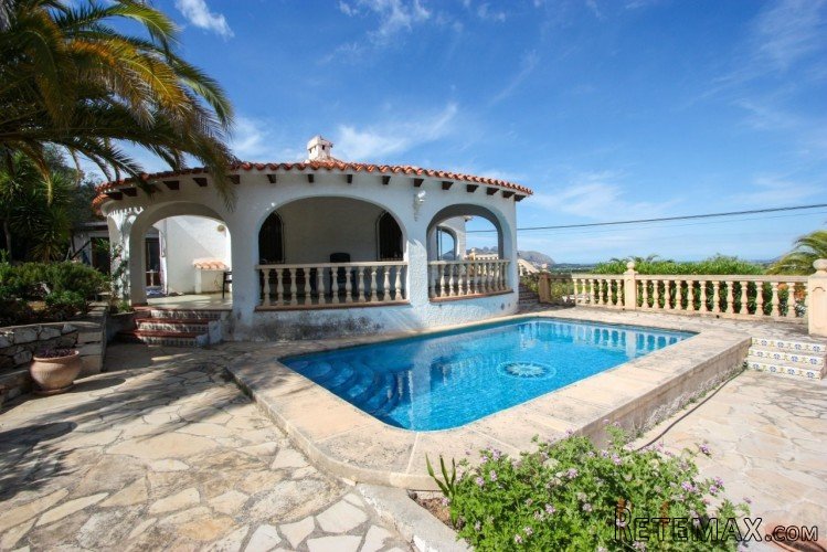 Villa for sale with Orba valley and sea views in Orba. The..