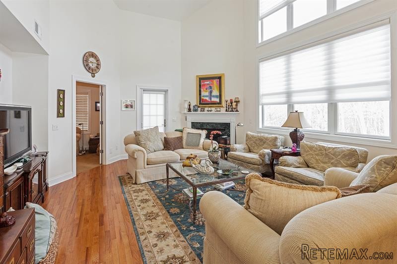 3 bedroom House For Sale: 2267 Dalton.. - 2