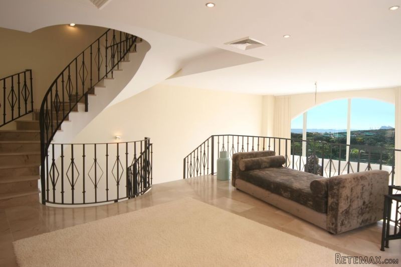 Exceptional value townhouses Alcaidesa