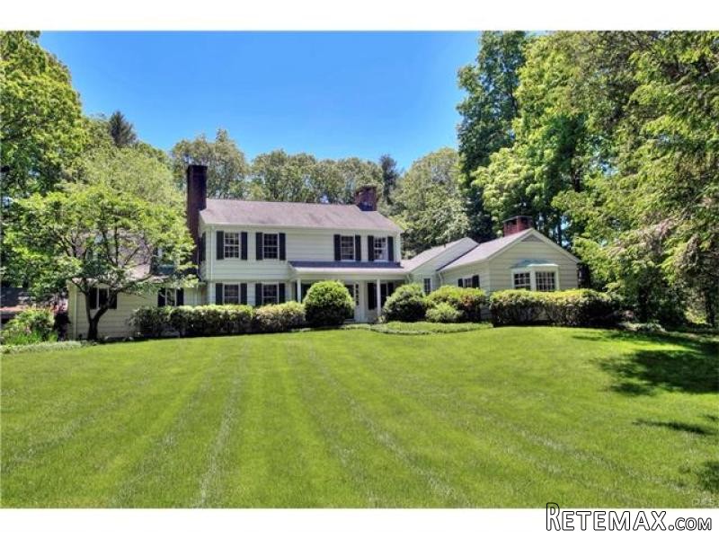 6 bedroom House For Sale: 14 CIRCLE..