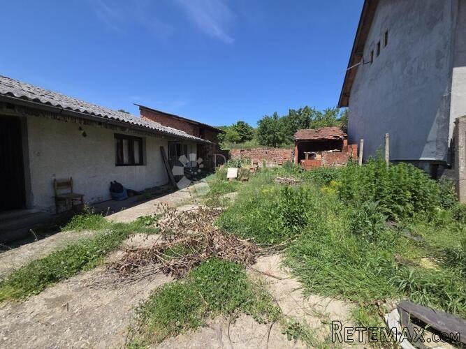 Nova Gradiška – odlična lokacija, kuća za adaptaciju - 2