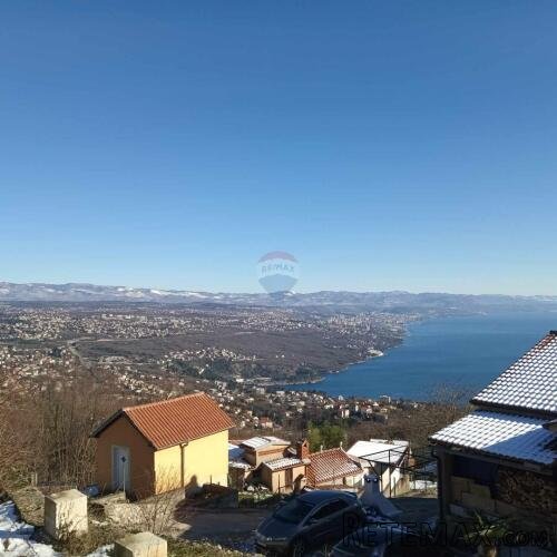 Matulj, Bregi - teren s pogledom - 3
