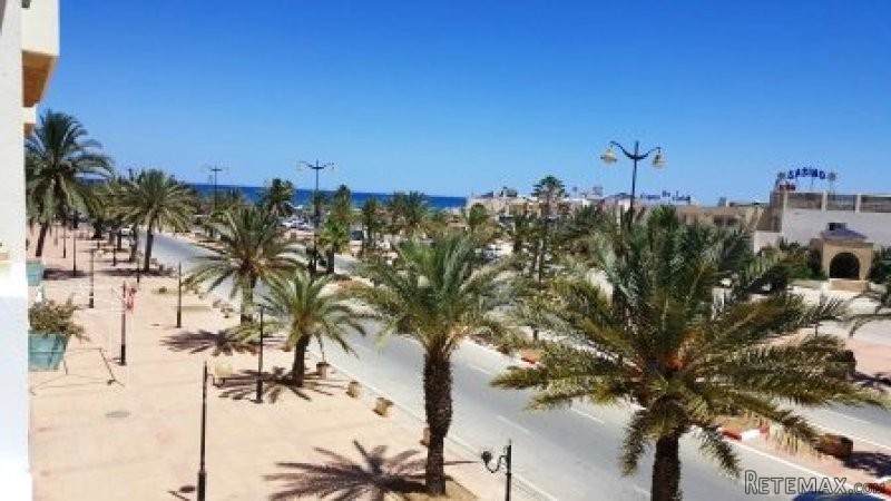 2 bedroom apartment on the 1st floor of..