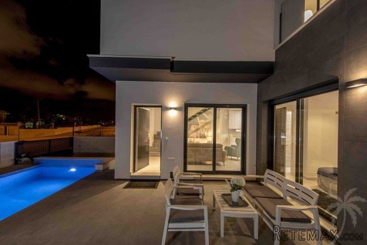 Beautiful new build homes with private pool located in..