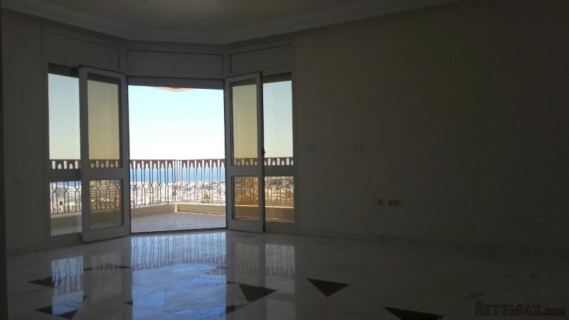 Super appartement situe au centre ville - 2