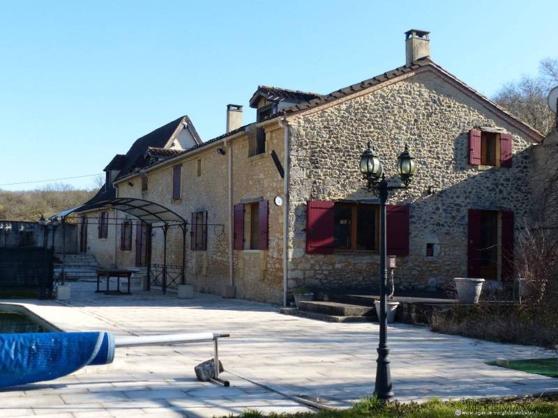Ref 21/985 : Propriete En Pleine Nature