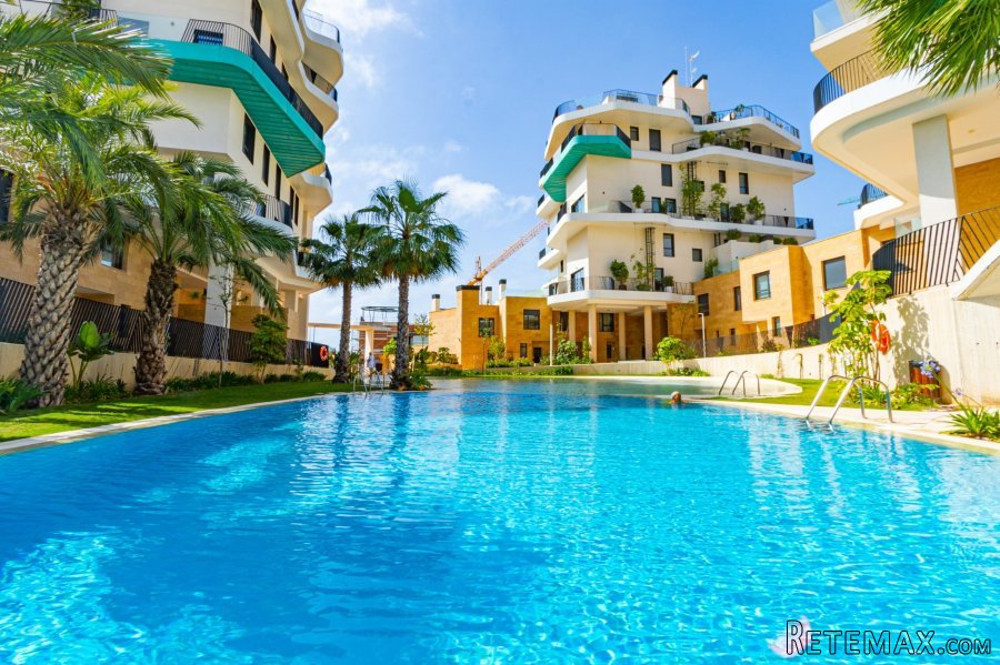 Villajoyosa is a few minutes drive from big cities such as..