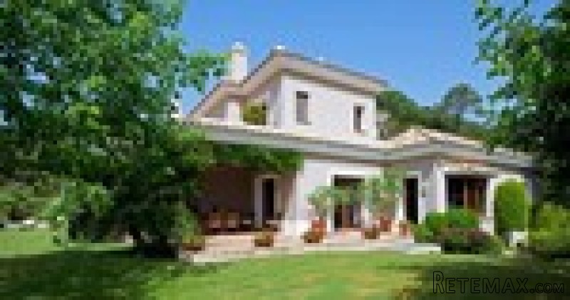 5 Bedrooms - Villa - Malaga - For Sale