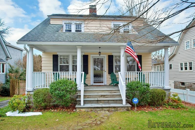 3 bedroom House For Sale: 47 Riverside..
