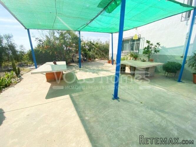 NEW LISTING TO VOSS HOMES - A full of potencial 2 bed, 1.. - 2