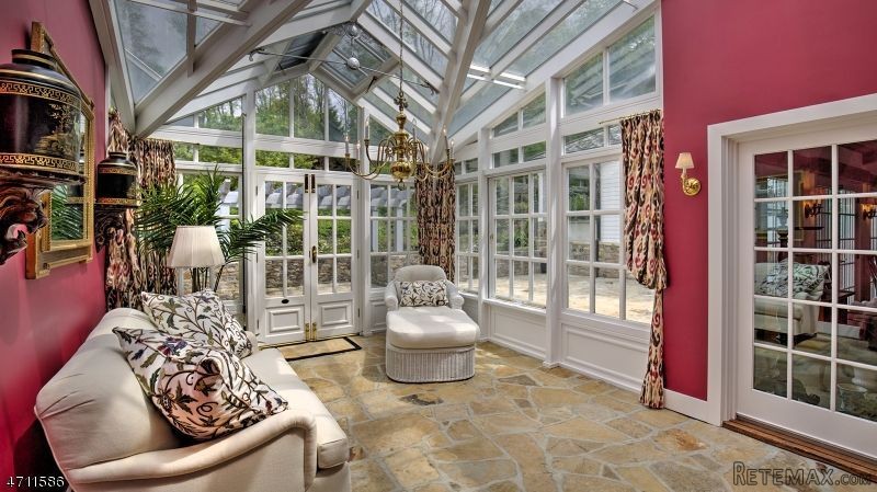 4 bedroom Detached House For Sale: 40 E.. - 2