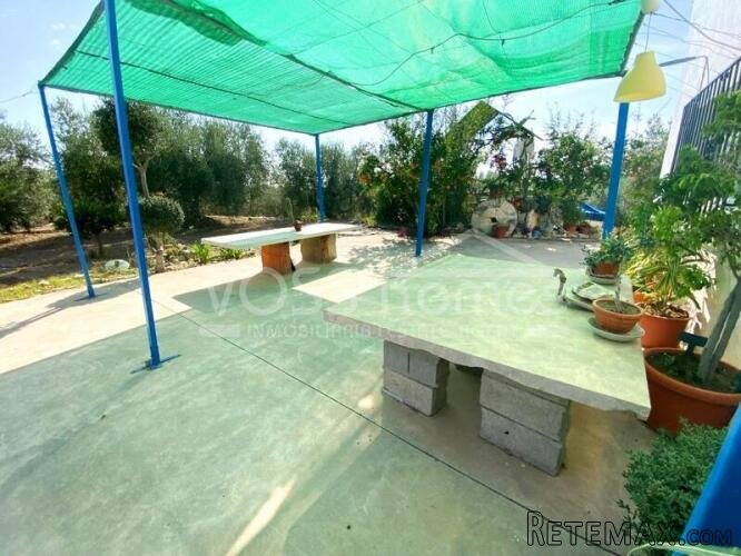 NEW LISTING TO VOSS HOMES - A full of potencial 2 bed, 1.. - 6