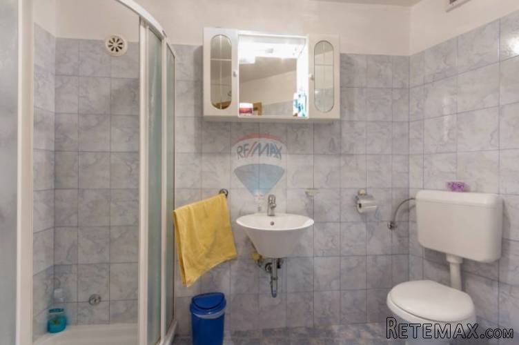 Buje, Renovirana kuća u centru, 145 m2 - 2