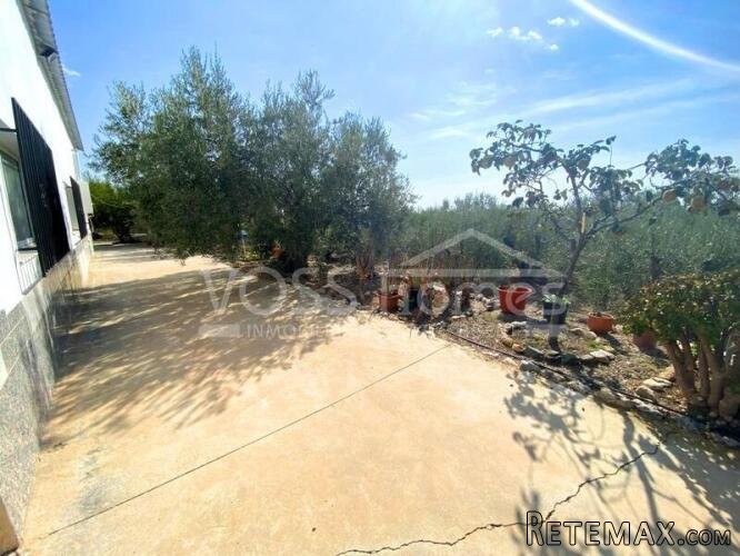 NEW LISTING TO VOSS HOMES - A full of potencial 2 bed, 1.. - 9