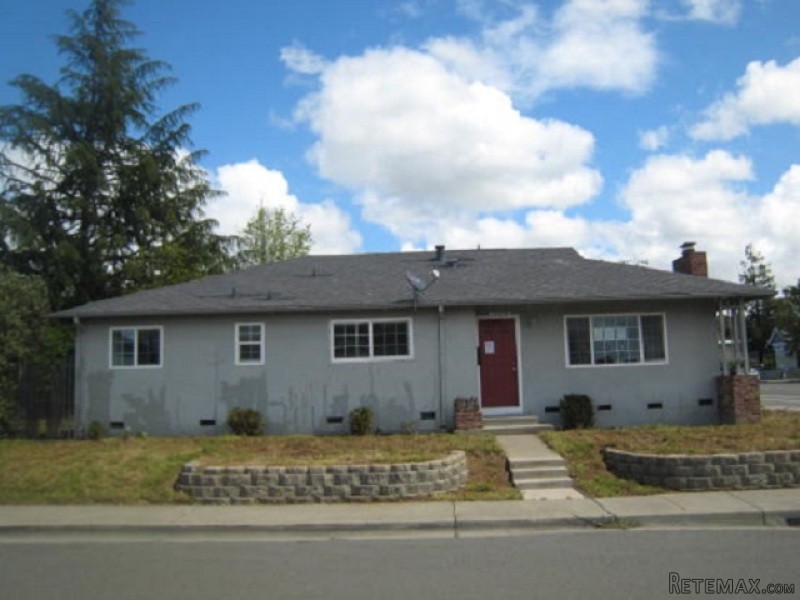 22090 Betlen Way Castro Valley, CA..