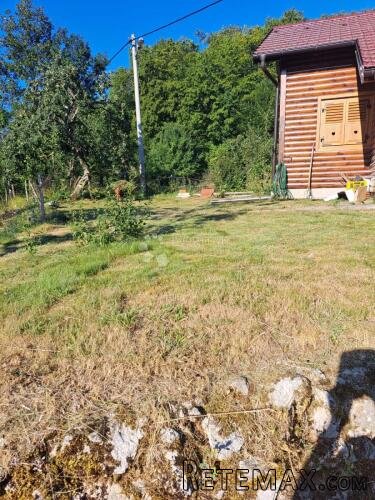 DVIJE USELJIVE KUĆE U GORNJIM PAZARIŠTIMA - GOSPIĆ OKOLICA - 2