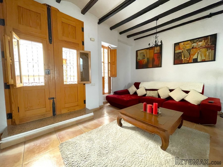 Located in the middle of the old town of Teulada, this.. - 2