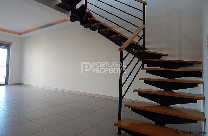 Spacious 3 bedroom duplex apartment in.. - 2