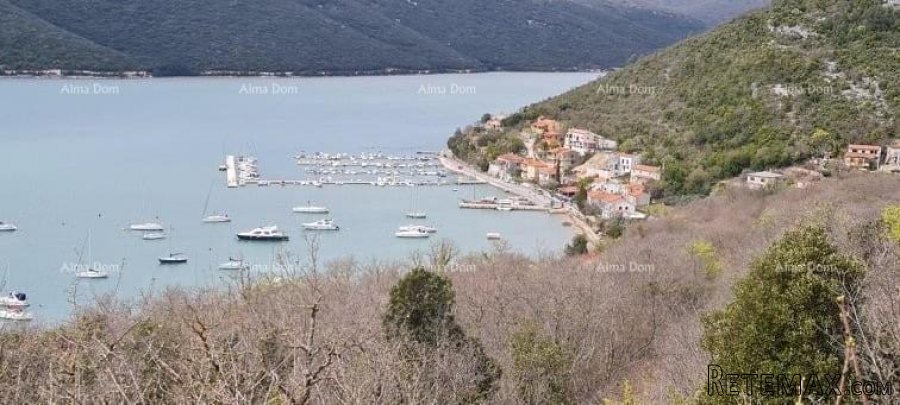 Građevinsko zemlište na Trgetu s pogledom na more