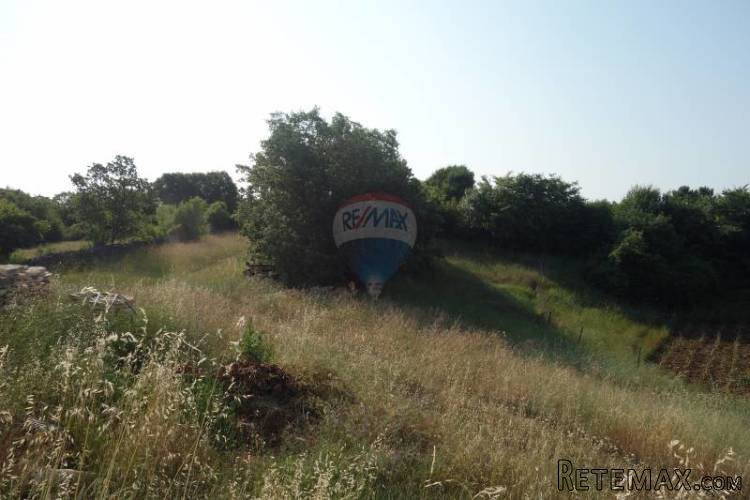ISTRA, GRAĐEVINSKO ZEMLJIŠTE 800M2 - 3