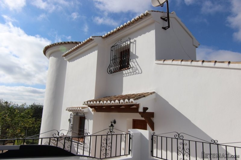 Large 4/5 bedroom property with.. - 2