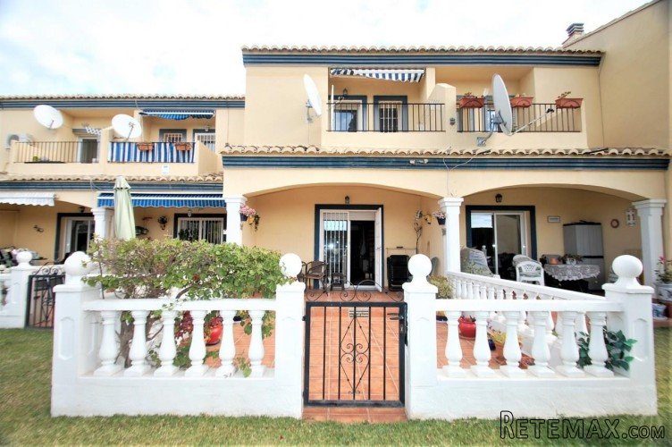 This duplex terraced property is located just 1 km from the..