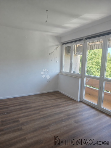 LABIN,stan u centru sa drvarnicom 6 m2 i spremištem 15m2od - 2