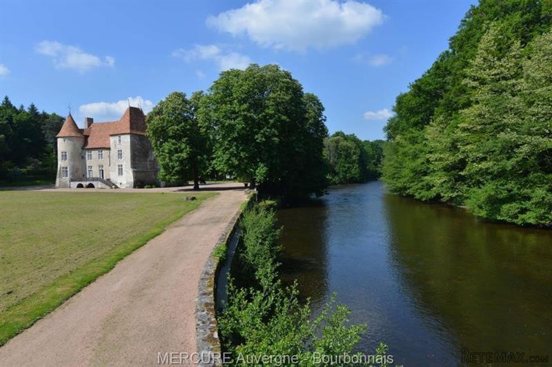 7 bedroom Castle For Sale: 63460..