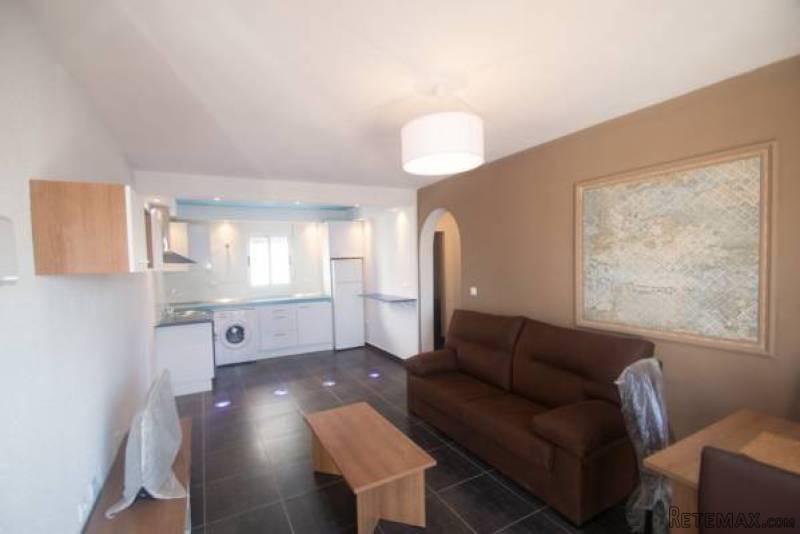 2 Bedroom 1 Bathroom Apartment In..