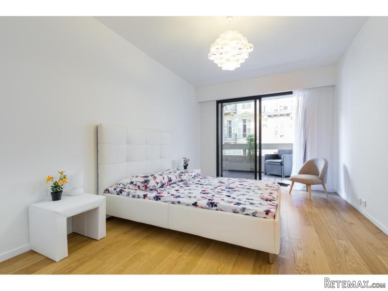 Bright Spacious Apartment Located In.. - 2