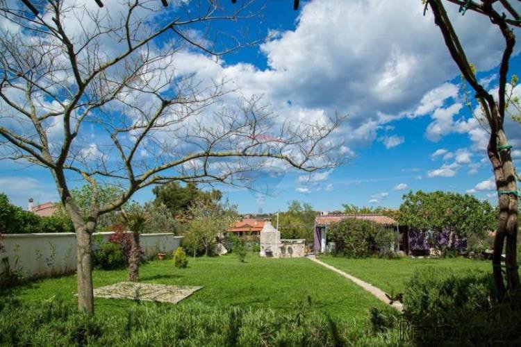 ISTRA, BANJOLE, apartmanska kuća s restoranom - 2