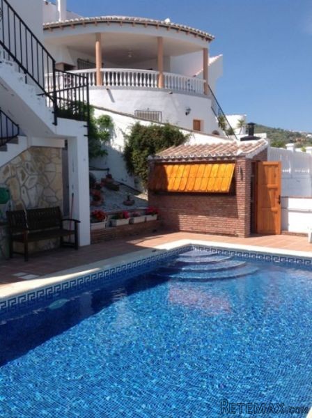 3 bedroom, 3 bathroom Villa, (build 140..