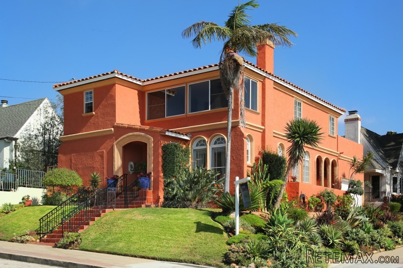 3903 Alameda Place