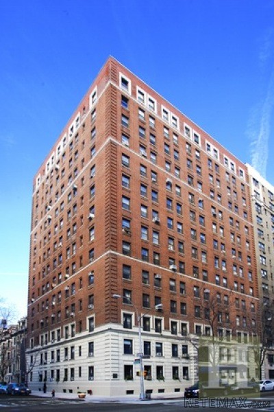4 bedroom Apartment For Sale: 505 WEST..